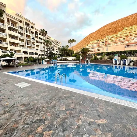 Sunny Terrace I Heated Pool I King Bed I Cook Zone I Parking Apartmán Los Cristianos (Tenerife)