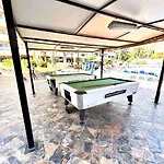 Sunny Terrace I Heated Pool I King Bed I Cook Zone I Parking *