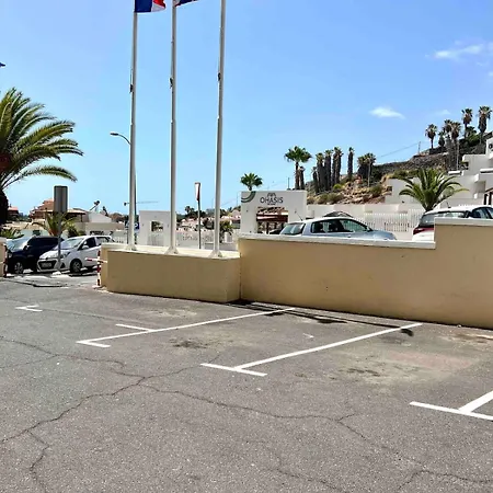 Sunny Terrace I Heated Pool I King Bed I Cook Zone I Parking