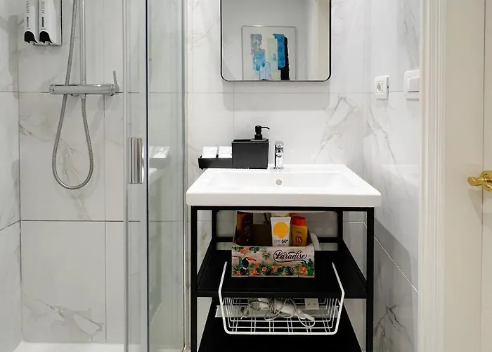 Sunny Terrace I Heated Pool I King Bed I Cook Zone I Parking * Los Cristianos (Tenerife)