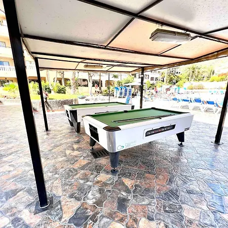 Sunny Terrace I Heated Pool I King Bed I Cook Zone I Parking *