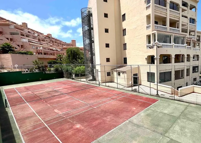 Sunny Terrace I Heated Pool I King Bed I Cook Zone I Parking